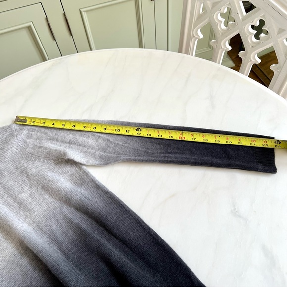 QUINN Dip Dye Turtle Neck Cashmere Sweater Black Gray Sz S - Picture 10 of 10